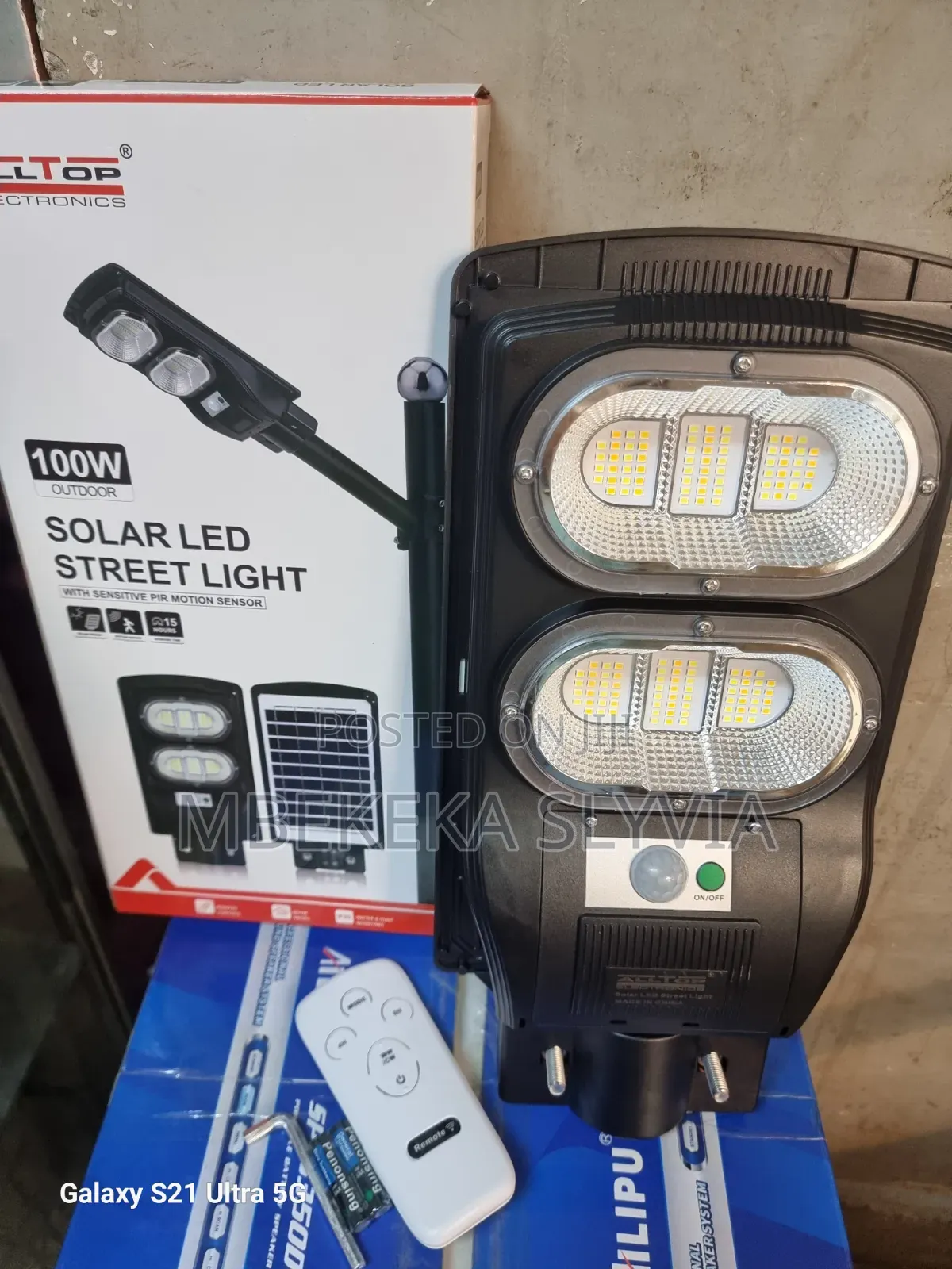 Solar Street Light 100watts /Warm Yellow Solar Street Light -Remote