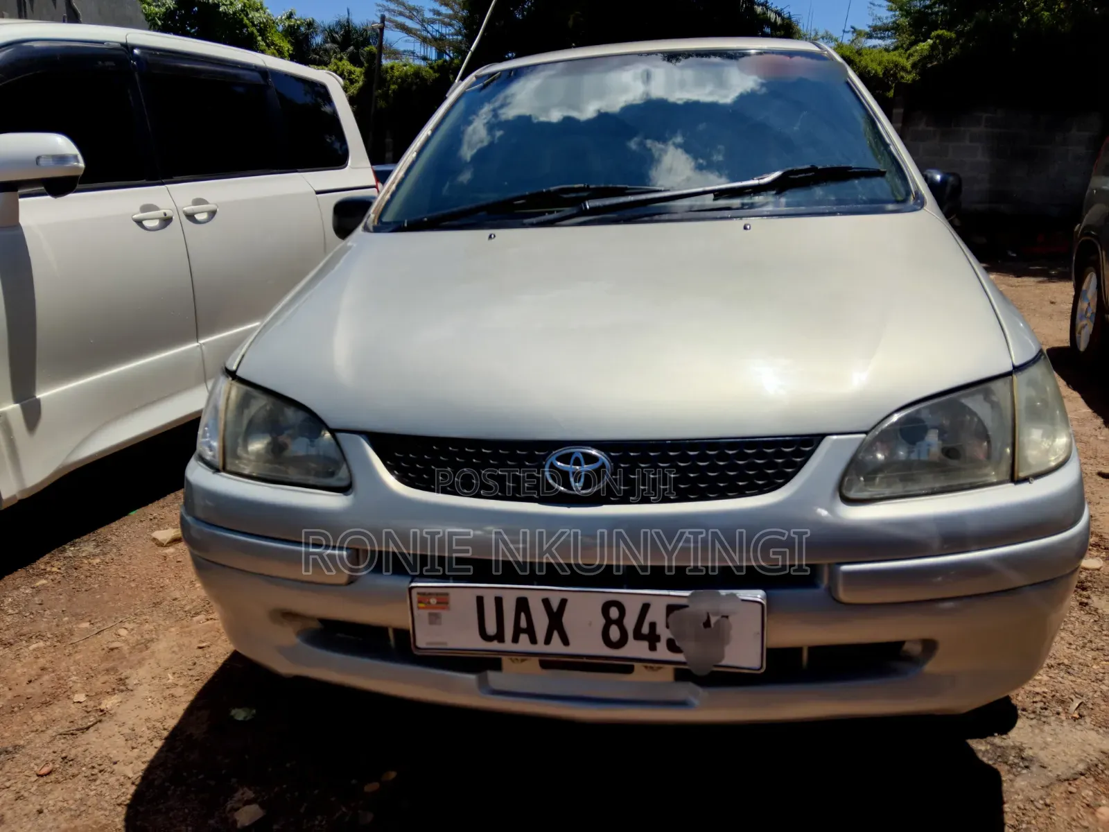 Toyota Corolla Spacio 2000 Silver