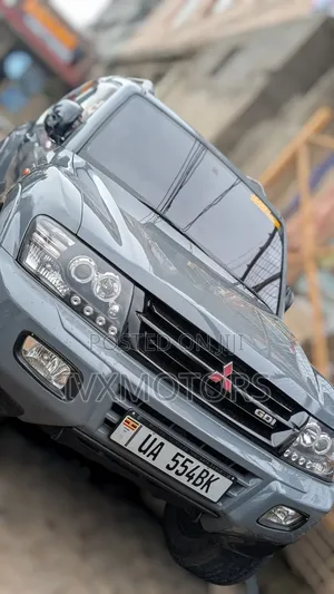 Mitsubishi Pajero 2008 Green