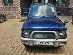 Mitsubishi Pajero 1996 Blue