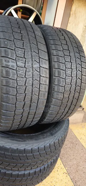 225/40r18 Dunlop Foreign Tires