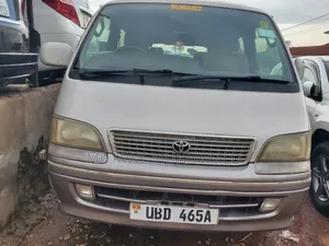 Toyota HiAce 2005 Silver