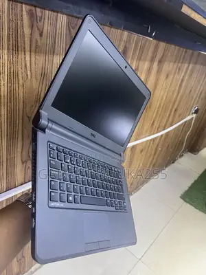 Laptop Dell Latitude 3340 8GB Intel Core i5 HDD 500GB