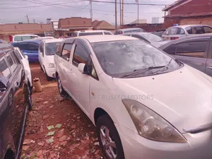 Toyota Wish 2005 White