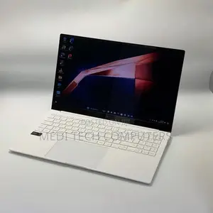 Laptop Samsung Galaxy Book5 Pro 16GB Intel Core i7 SSD 512GB