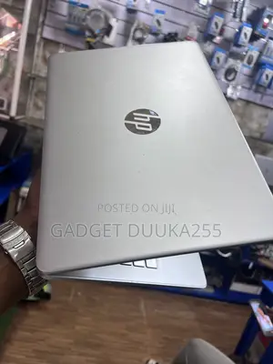 Laptop HP 14S 8GB Intel Core i7 SSD 512GB