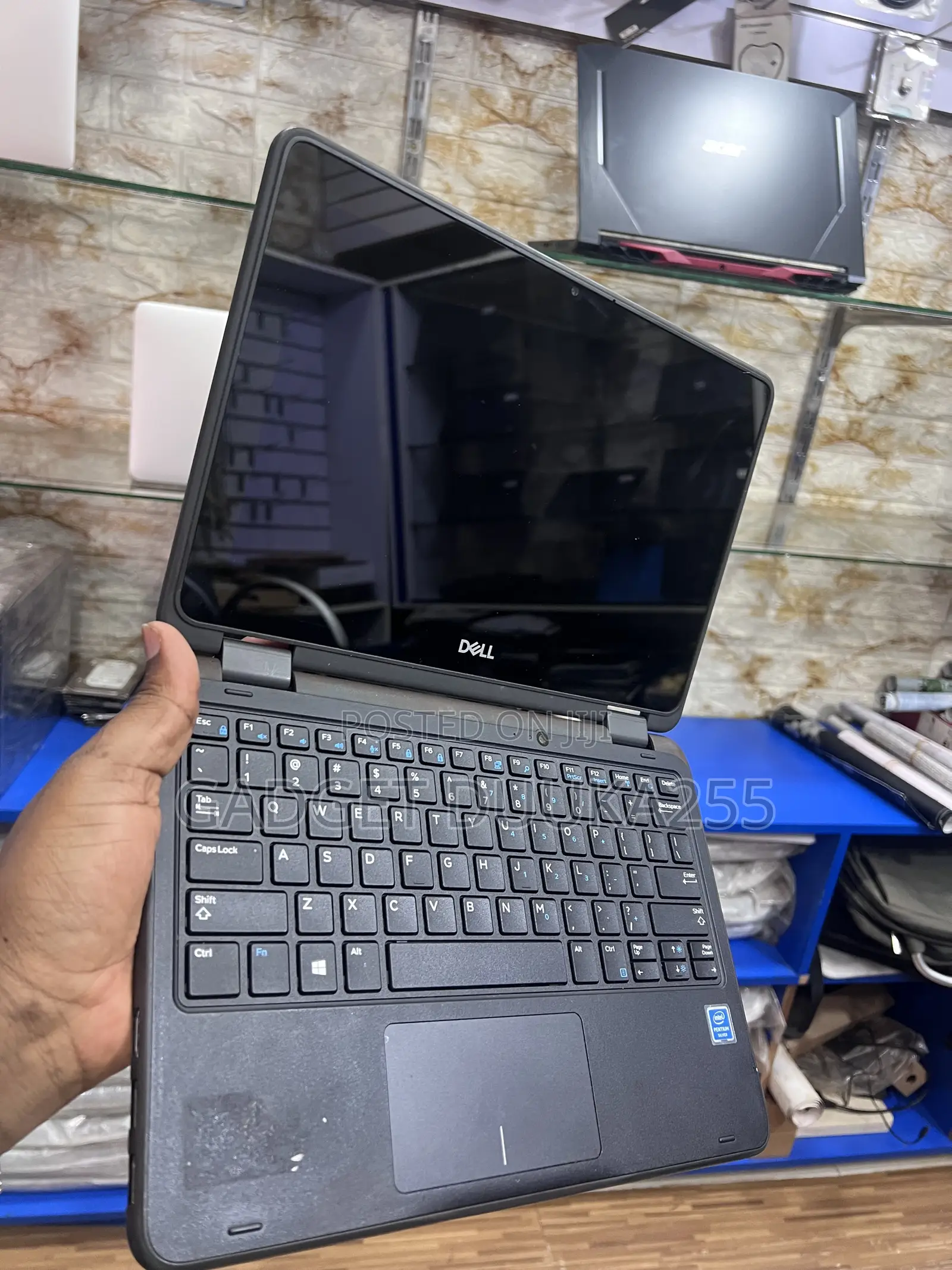 Laptop Dell Latitude 3190 2-in-1 4GB Intel Celeron SSD 128GB