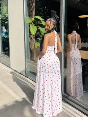 Halter-Neck Round Dress