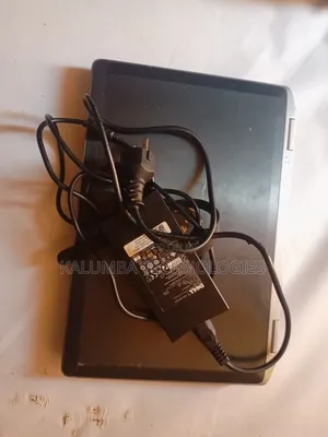 Laptop Dell Latitude 7400 8GB Intel Core i5 HDD 500GB