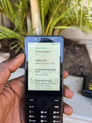 Mobile Phone 16 GB Black