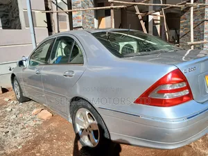 Mercedes-Benz C200 2005 Silver