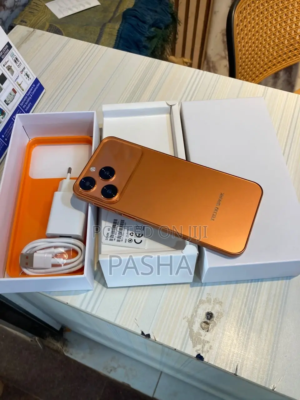 New Tecno Spark 40 128 GB Orange