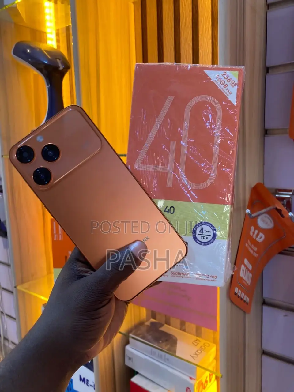 New Tecno Spark 40 128 GB Orange