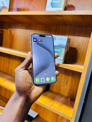 Apple iPhone 15 Pro Max 256 GB