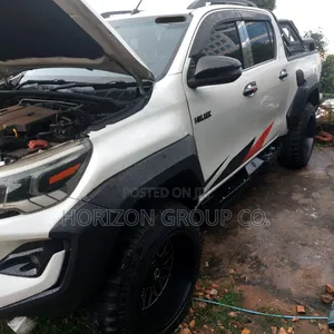 Toyota Hilux Revo Double Cab Deisel 2.8 AWD 2019 White