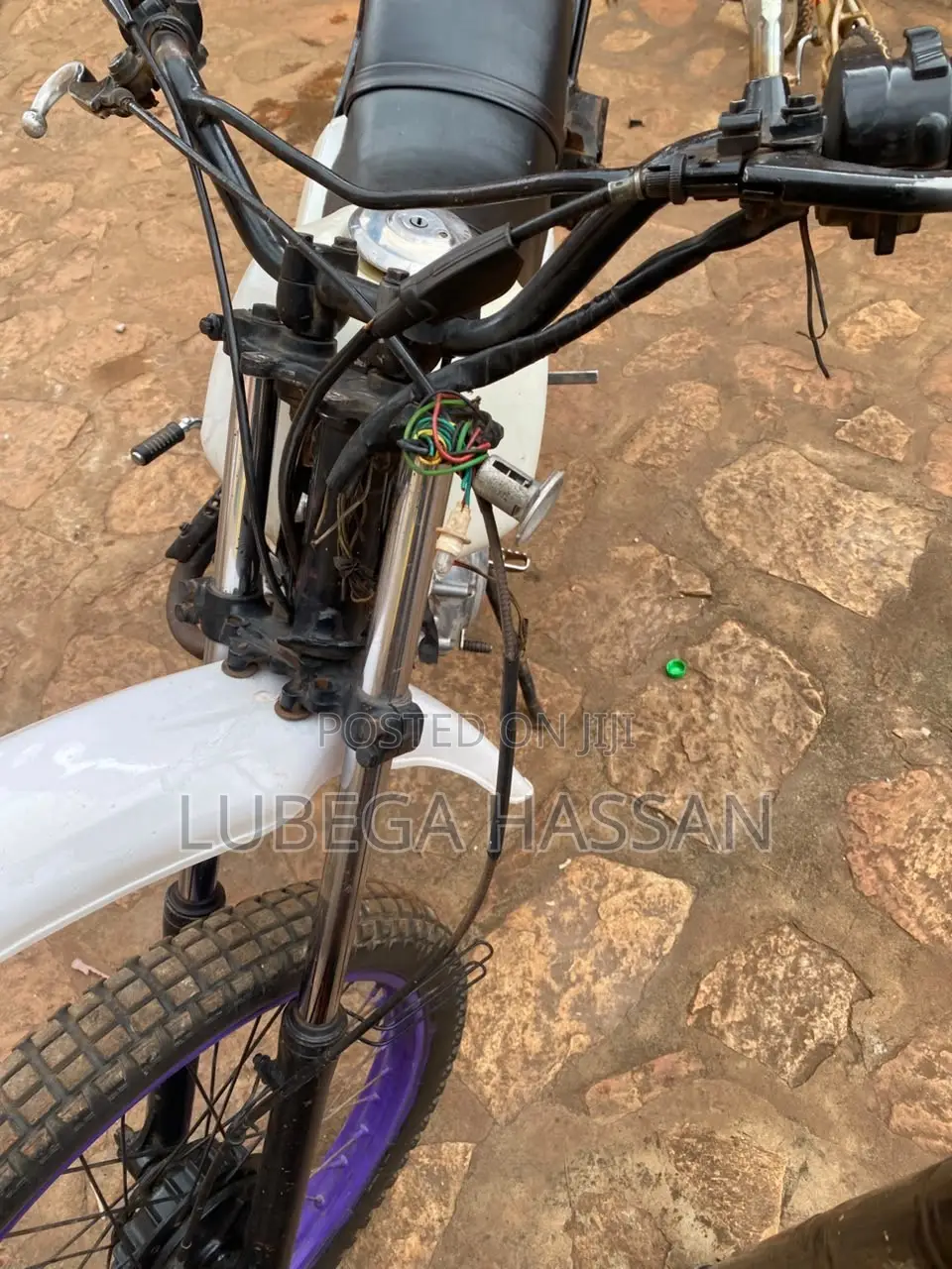 Yamaha YBR125 1988 White