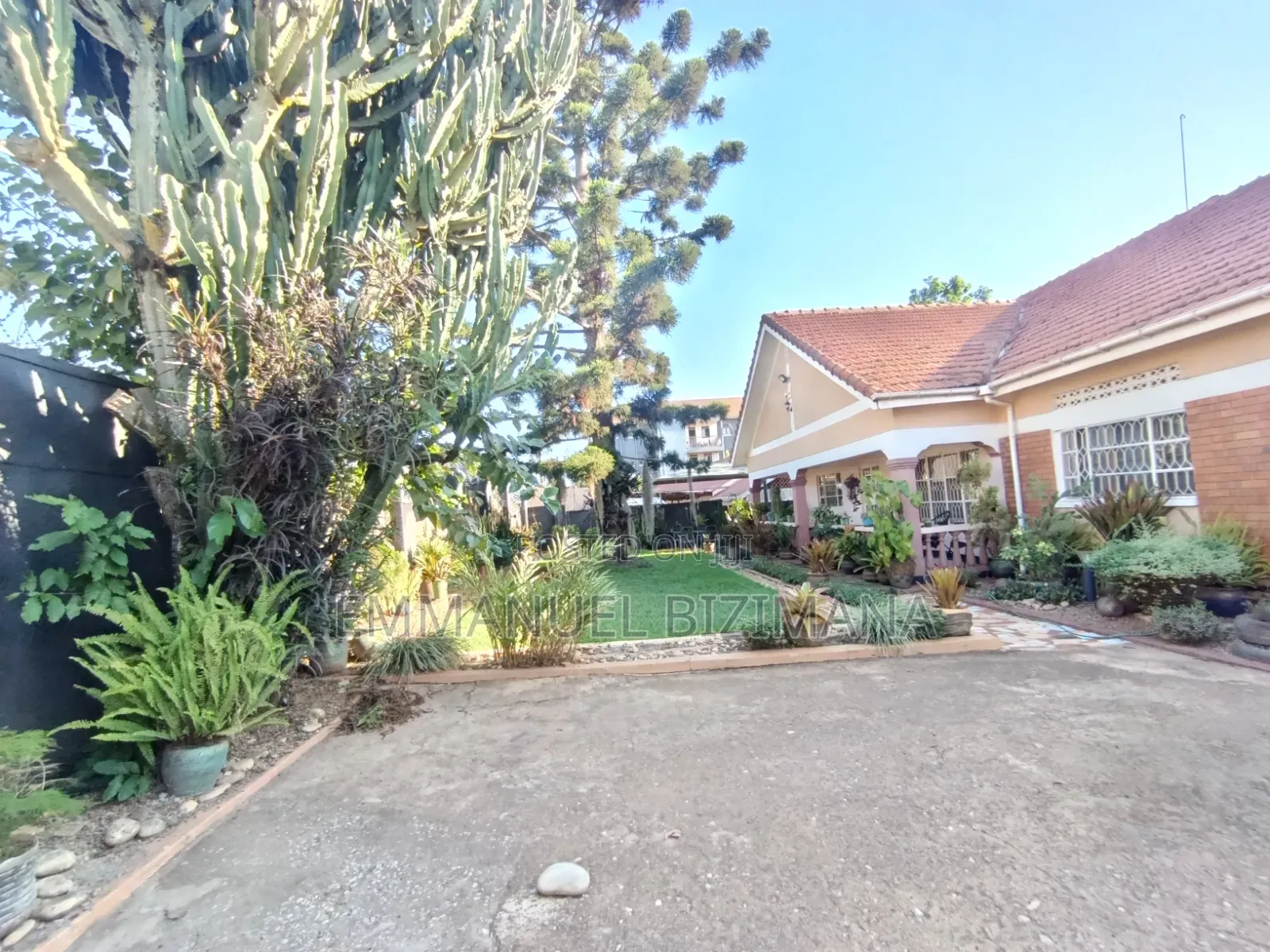 Furnished 4bdrm House in Kyaliwajjala, Central Division for sale