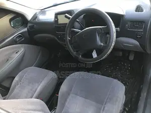 Toyota Raum 2001 White