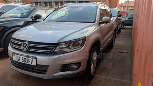Volkswagen Tiguan SE 4Motion 2011 Silver