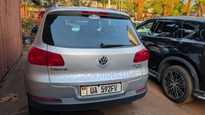 Volkswagen Tiguan SE 4Motion 2011 Silver