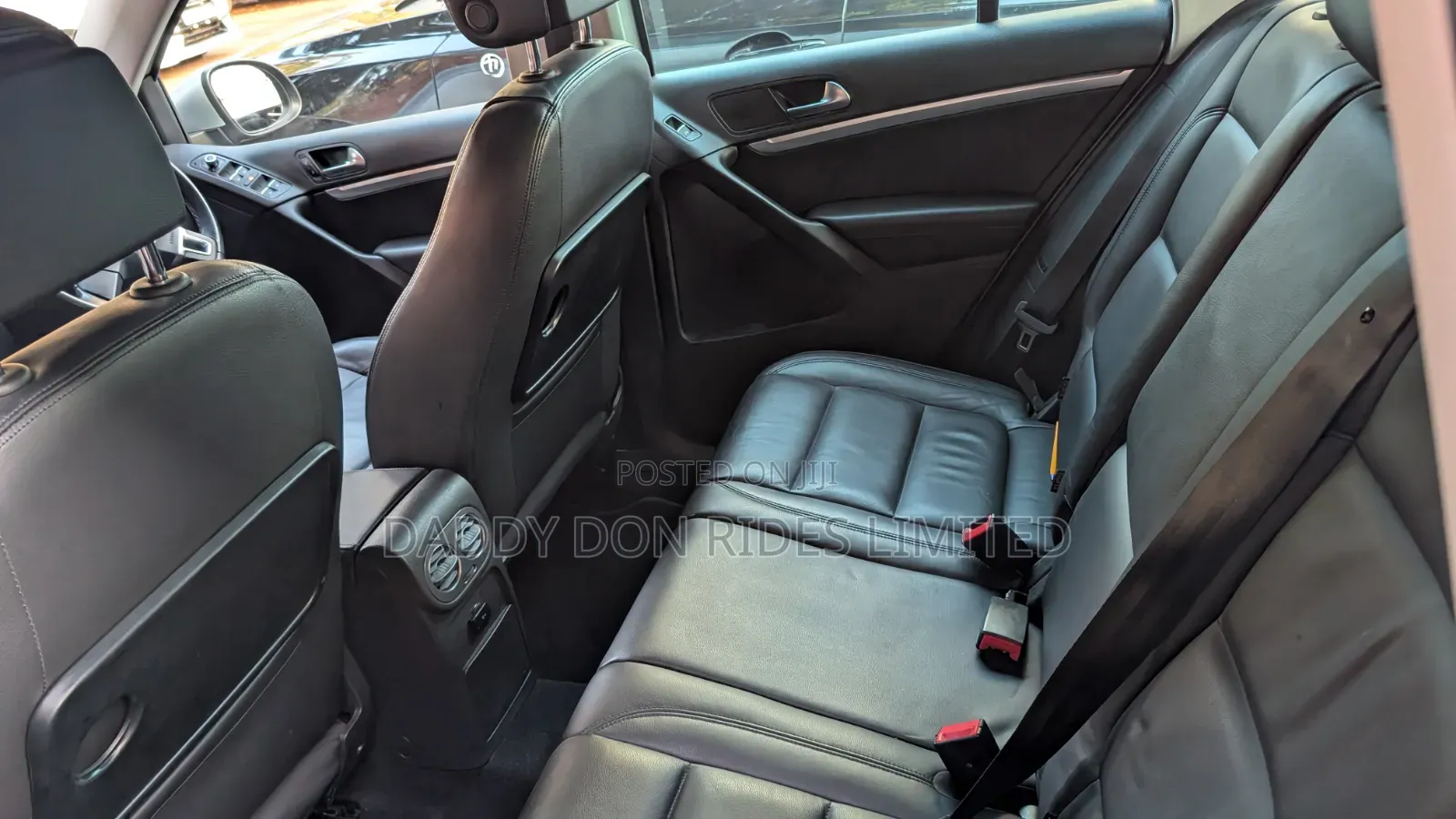 Volkswagen Tiguan SE 4Motion 2011 Silver