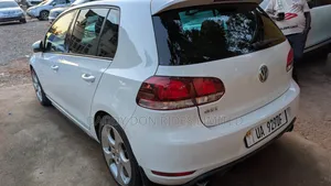 Volkswagen Golf GTI 2011 White