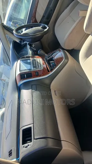 Toyota Alphard 2005 Silver