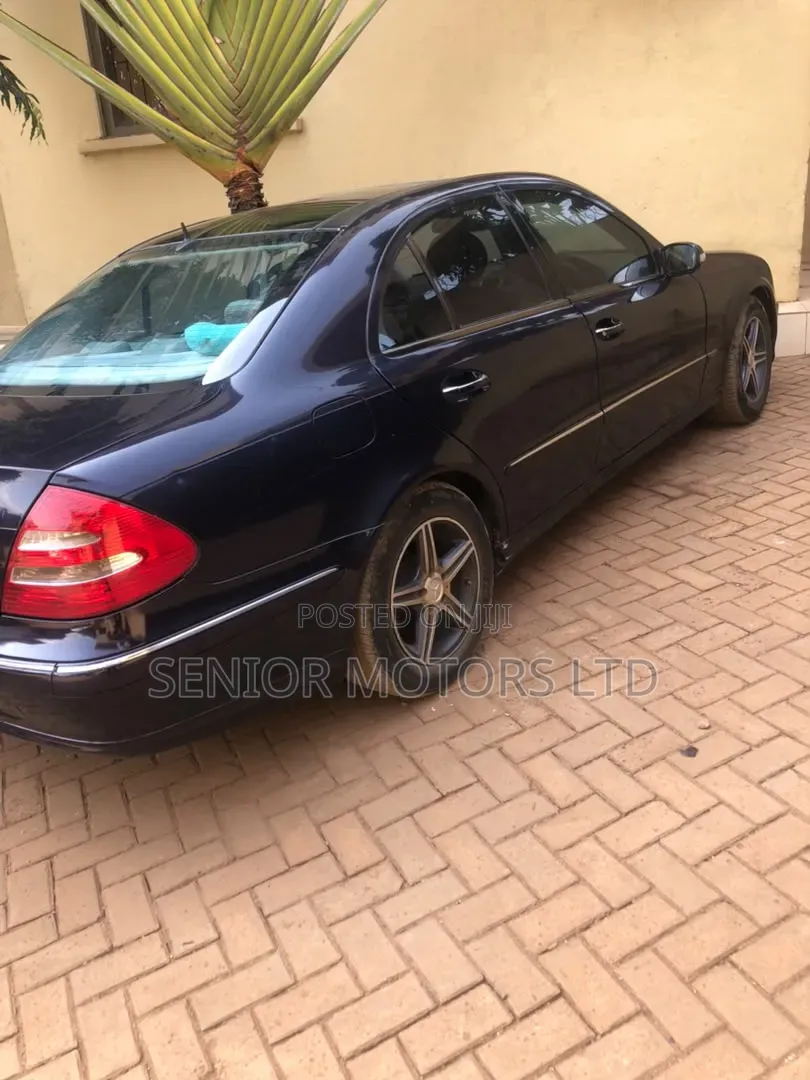 Mercedes-Benz E320 2004 Blue