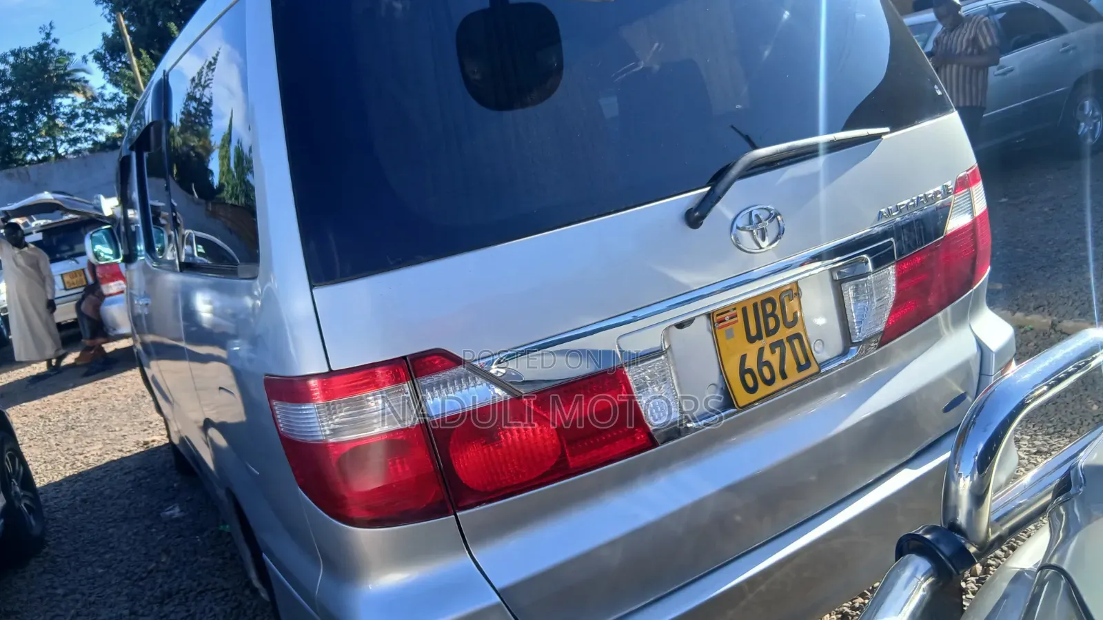 Toyota Alphard 2005 Silver