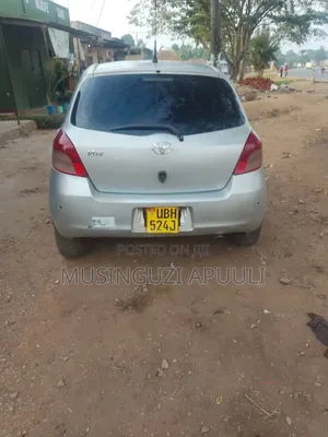 Toyota Vitz 2006 Silver