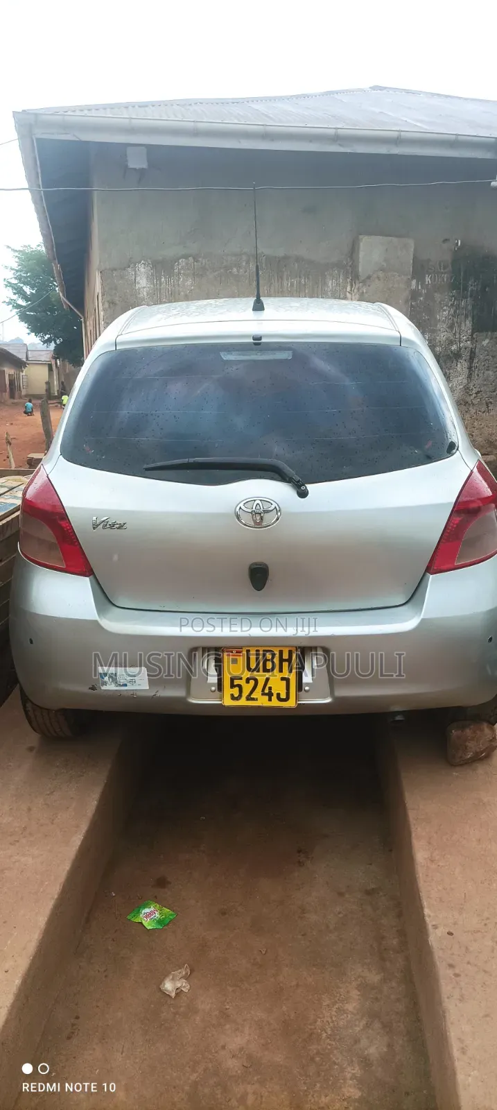 Toyota Vitz 2006 Silver