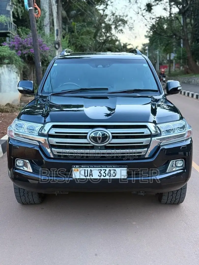 Toyota Land Cruiser 4.6 V8 ZX 2017 Black