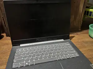 Laptop Lenovo 100e 4GB Intel Core i3 HDD 32GB