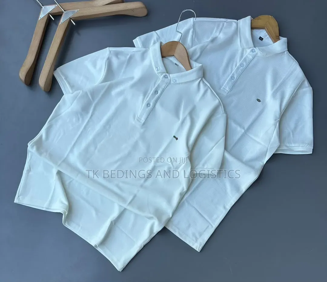 Short Selvee Button T-Shirts