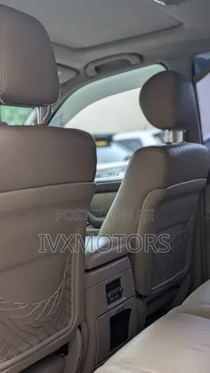 Toyota Land Cruiser 90 2002 Silver