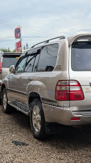Toyota Land Cruiser 90 2002 Silver