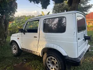 Suzuki Samurai Long 1998 White