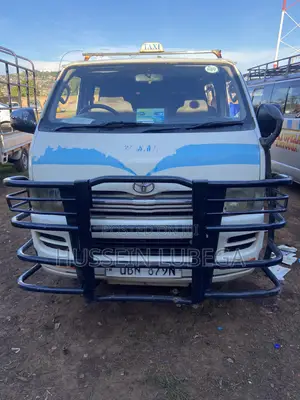Toyota Noah 2011 White