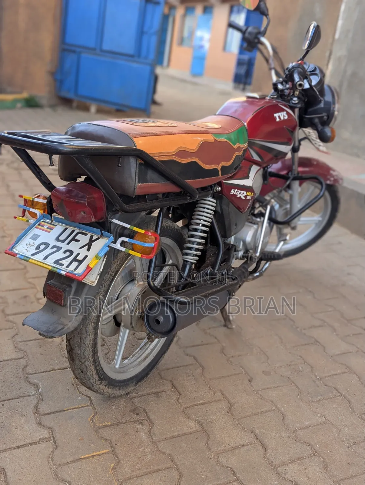 TVS HLX 125 2022 Red