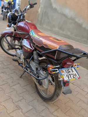 TVS HLX 125 2022 Red