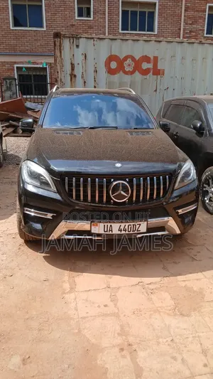 Mercedes-Benz 350D 2015 Black