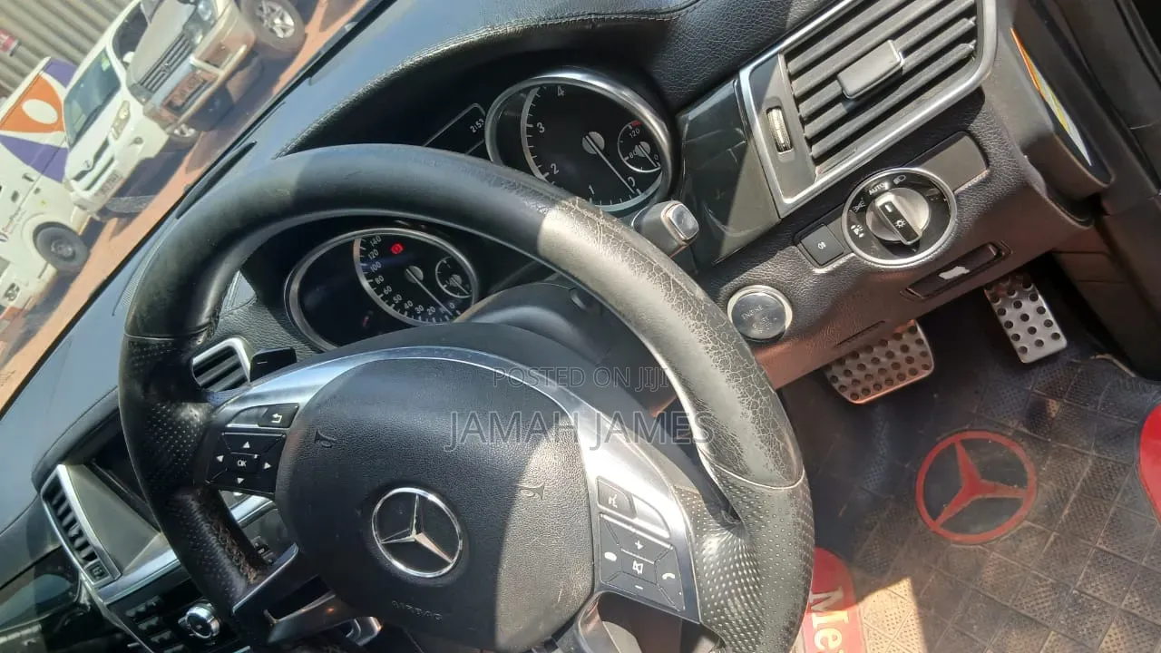 Mercedes-Benz 350D 2015 Black