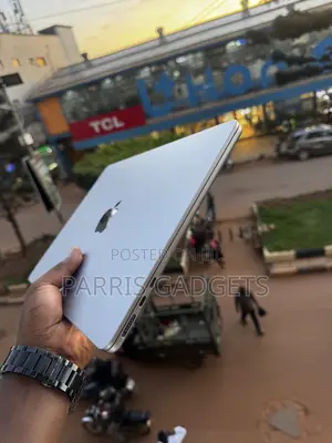 Laptop Apple MacBook Air 2022 M2 8GB Intel Core M2 SSD 256GB