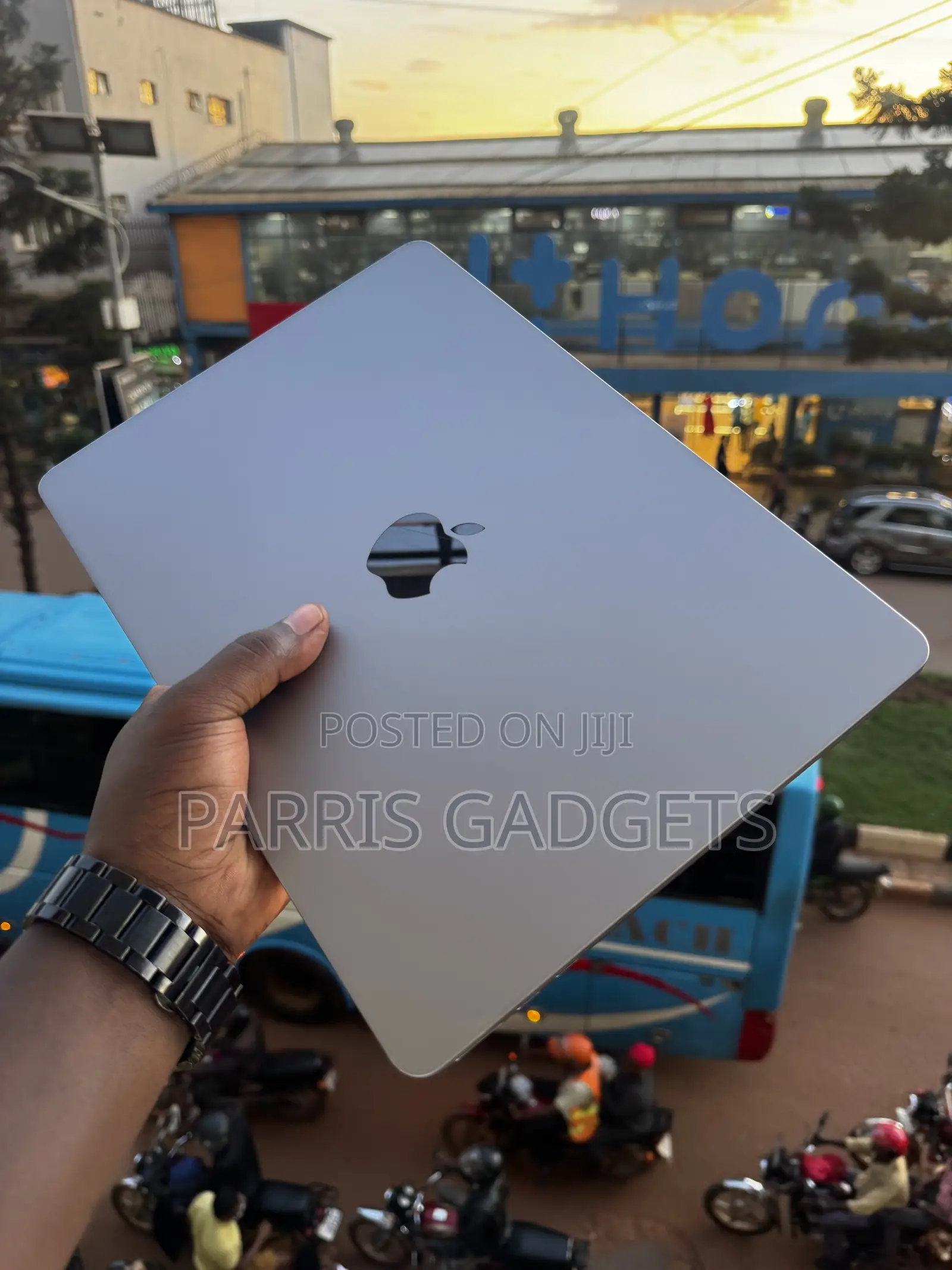 Laptop Apple MacBook Air 2022 M2 8GB Intel Core M2 SSD 256GB