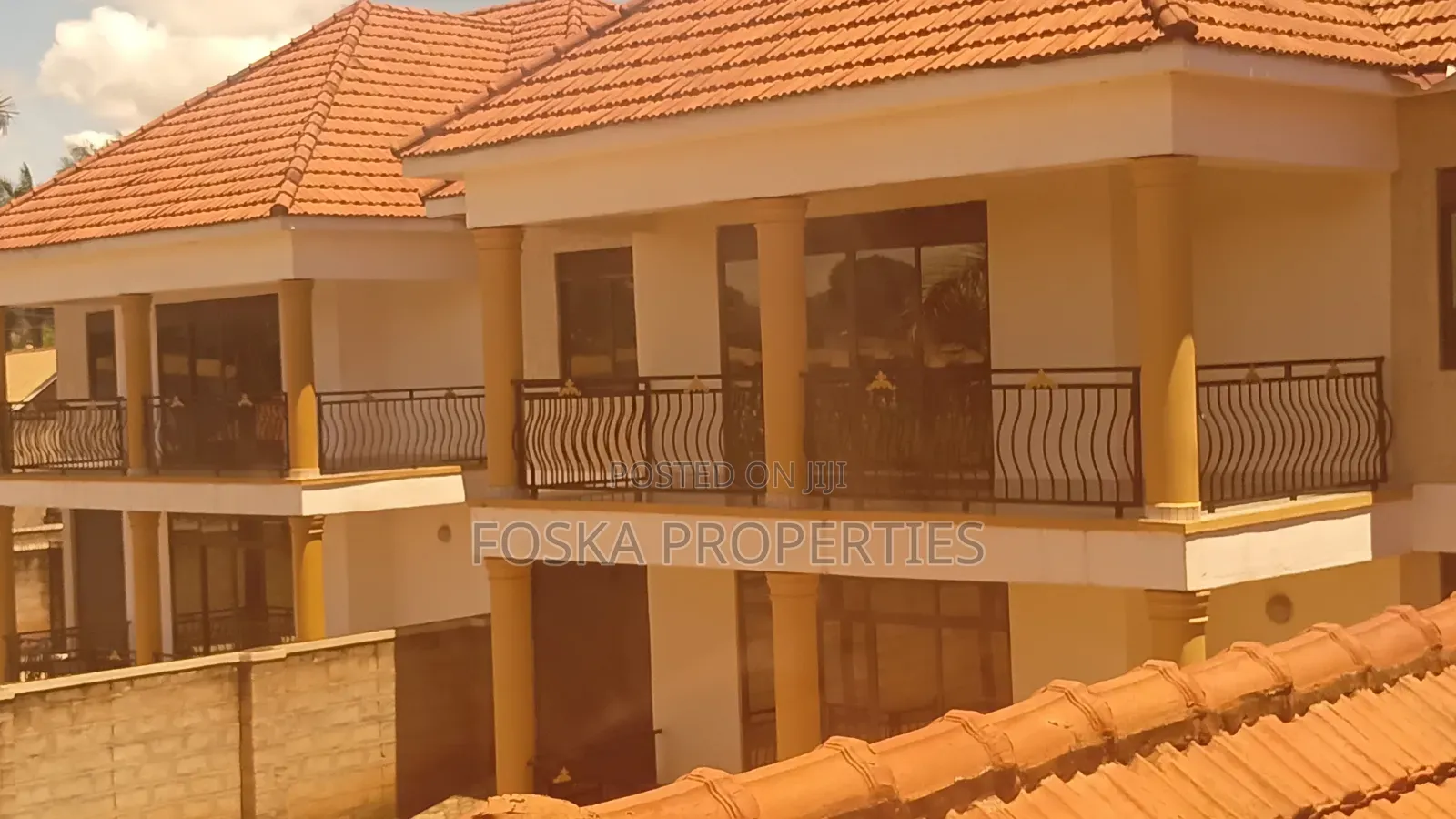 5bdrm Duplex in Central Division for rent