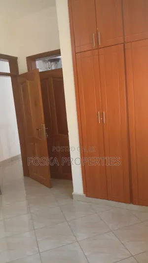 5bdrm Duplex in Central Division for rent
