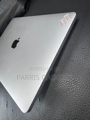 Laptop Apple MacBook Pro 2021 M1 8GB Apple M1 Pro SSD 256GB