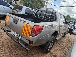Mitsubishi L200 2007 Silver