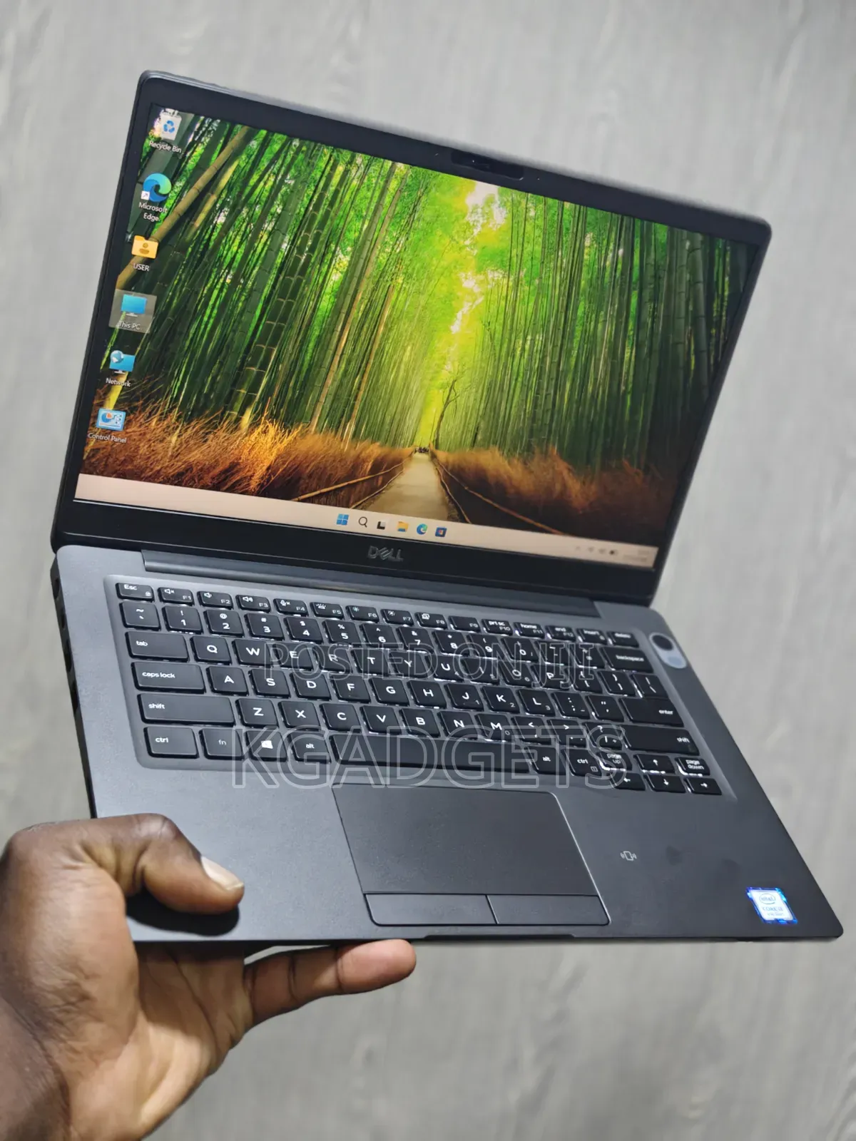 New Laptop Dell Latitude 7300 8GB Intel Core i5 SSD 256GB