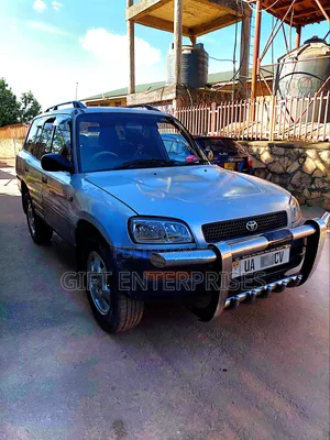 Toyota RAV4 1999 Silver